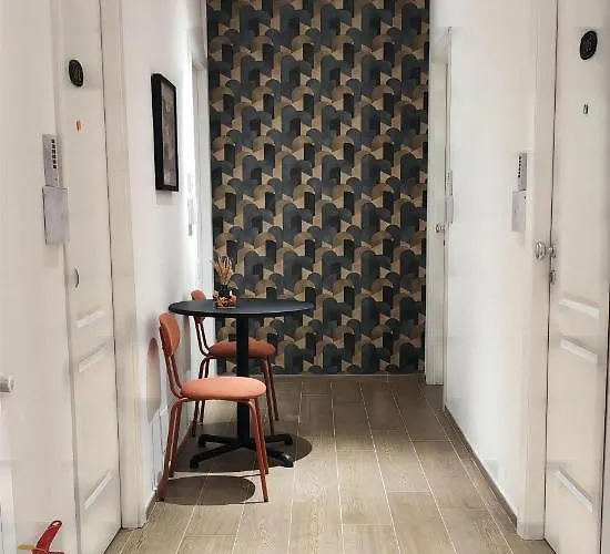 Гостевой дом The B Place Cola 4*