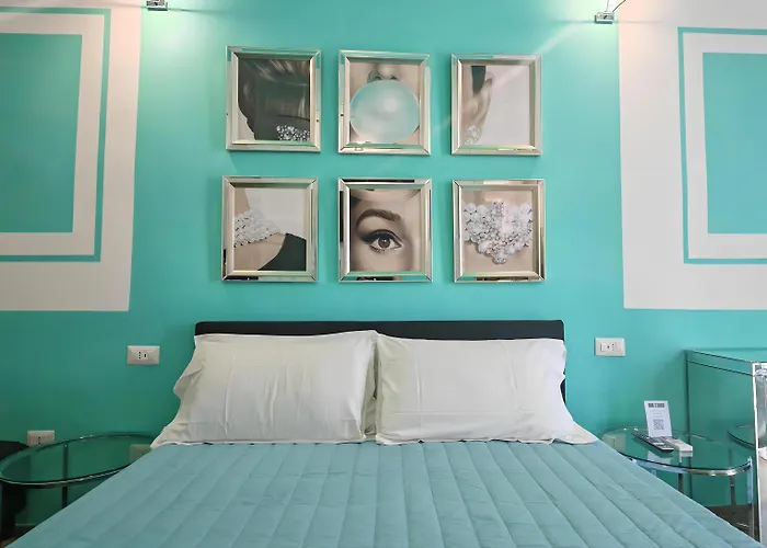 The B Place Cola Рим